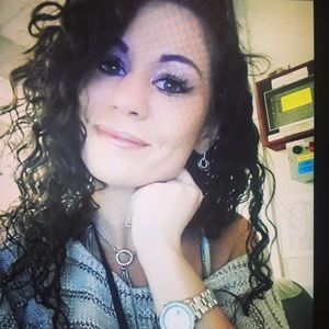 Meet your Posher, Shana